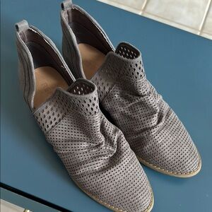 Perforated Gray Ankle Boots Report Diandra